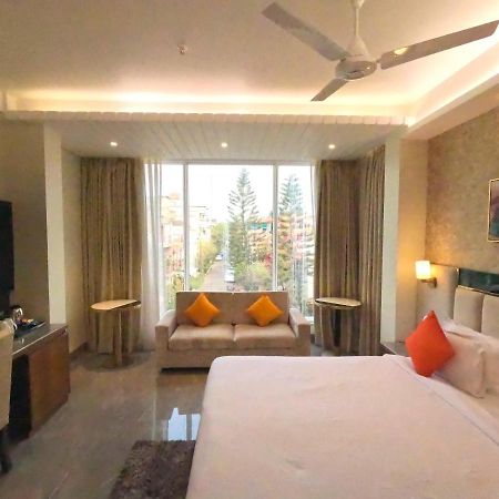 Brio Hotel Kolkata Ngoại thất bức ảnh