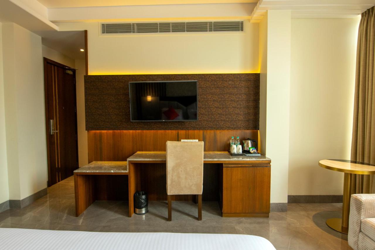 Brio Hotel Kolkata Ngoại thất bức ảnh