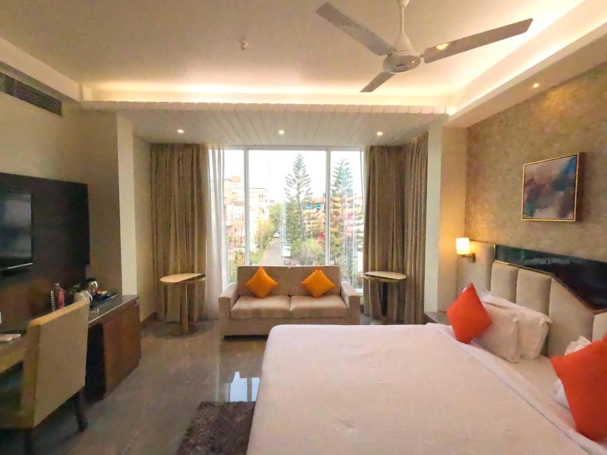 Brio Hotel Kolkata Ngoại thất bức ảnh